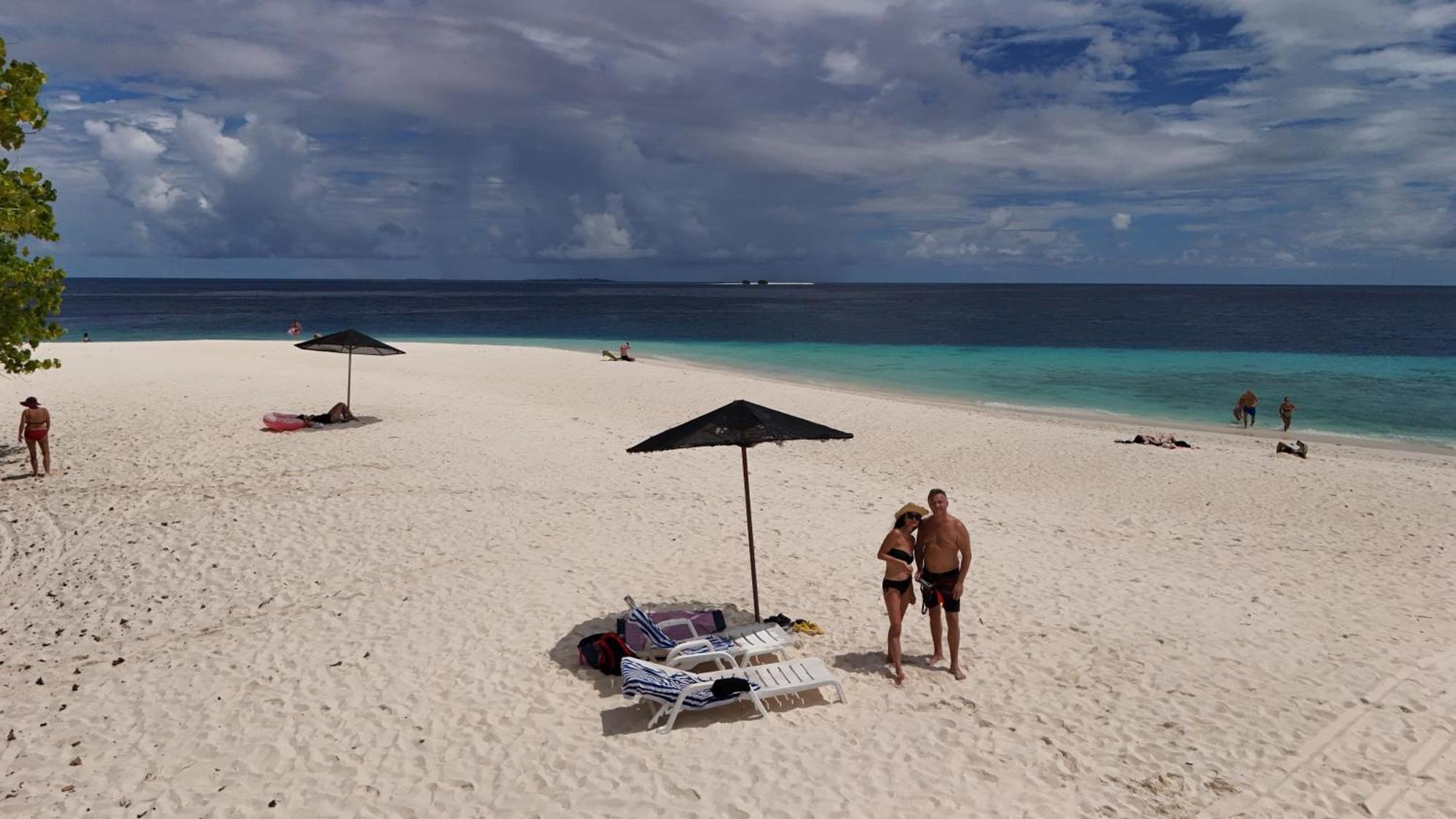 Olhumathi View Inn Ukulhas Island Exterior photo